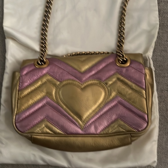 Gucci custom purse, gold, and pink and blue silk inside - Picture 4 of 4